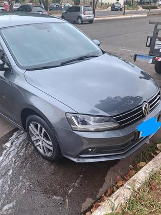 VOLKSWAGEN JETTA 1.4 16V TSI COMFORTLINE GASOLINA 4P TIPTRONIC VOLKSWAGEN JETTA 1.4 16V TSI COMFORTLINE GASOLINA 4P TIPTRONIC